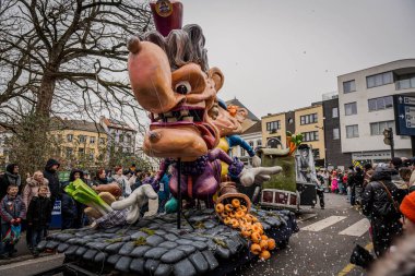 15-02-2026 Aalst yıllık karnaval geçidi sokaklarda