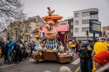 15-02-2026 Aalst yıllık karnaval geçidi sokaklarda