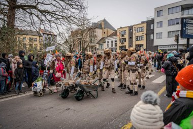 15-02-2026 Aalst yıllık karnaval geçidi sokaklarda