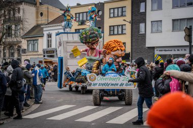 15-02-2026 Aalst yıllık karnaval geçidi sokaklarda