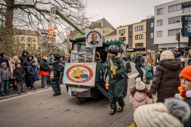 15-02-2026 Aalst yıllık karnaval geçidi sokaklarda