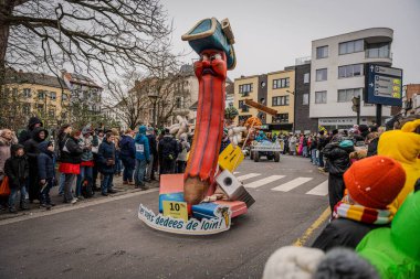 15-02-2026 Aalst yıllık karnaval geçidi sokaklarda