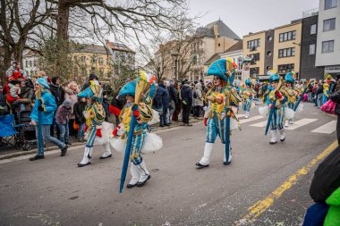 15-02-2026 Aalst yıllık karnaval geçidi sokaklarda