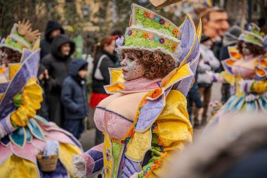 15-02-2026 Aalst yıllık karnaval geçidi sokaklarda