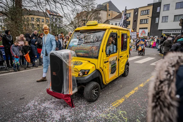 15-02-2026 Aalst yıllık karnaval geçidi sokaklarda