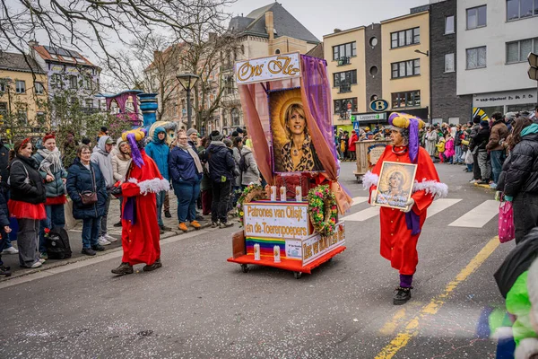 15-02-2026 Aalst yıllık karnaval geçidi sokaklarda