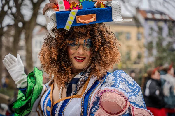 15-02-2026 Aalst yıllık karnaval geçidi sokaklarda