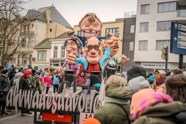 15-02-2026 Aalst yıllık karnaval geçidi sokaklarda