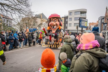 15-02-2026 Aalst yıllık karnaval geçidi sokaklarda