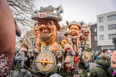 15-02-2026 Aalst yıllık karnaval geçidi sokaklarda