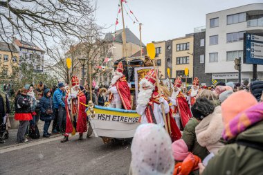 15-02-2026 Aalst yıllık karnaval geçidi sokaklarda