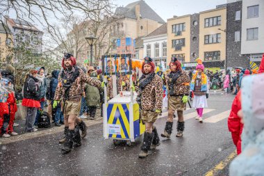 15-02-2026 Aalst yıllık karnaval geçidi sokaklarda