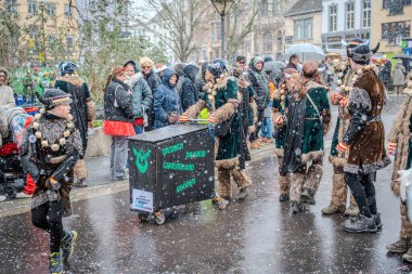 15-02-2026 Aalst yıllık karnaval geçidi sokaklarda