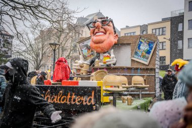 15-02-2026 Aalst yıllık karnaval geçidi sokaklarda