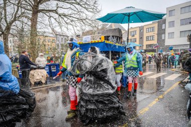 15-02-2026 Aalst yıllık karnaval geçidi sokaklarda