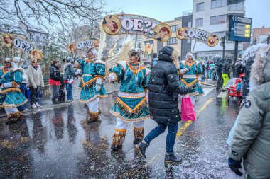 15-02-2026 Aalst yıllık karnaval geçidi sokaklarda