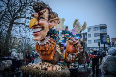 15-02-2026 Aalst yıllık karnaval geçidi sokaklarda