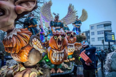 15-02-2026 Aalst yıllık karnaval geçidi sokaklarda