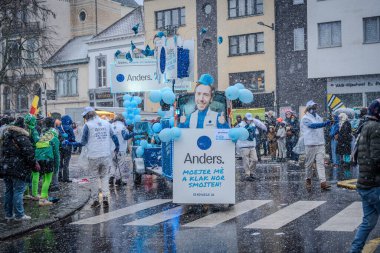 15-02-2026 Aalst yıllık karnaval geçidi sokaklarda