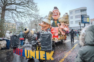 15-02-2026 Aalst yıllık karnaval geçidi sokaklarda