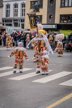 15-02-2026 Aalst yıllık karnaval geçidi sokaklarda
