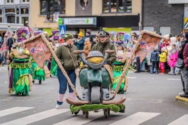 15-02-2026 Aalst yıllık karnaval geçidi sokaklarda