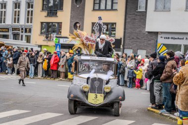 15-02-2026 Aalst yıllık karnaval geçidi sokaklarda