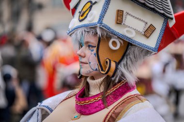 15-02-2026 Aalst yıllık karnaval geçidi sokaklarda