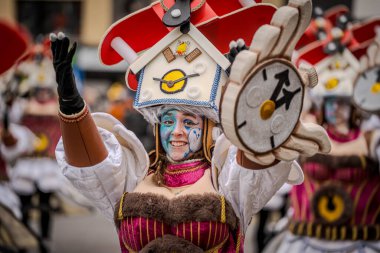 15-02-2026 Aalst yıllık karnaval geçidi sokaklarda