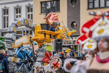 15-02-2026 Aalst yıllık karnaval geçidi sokaklarda