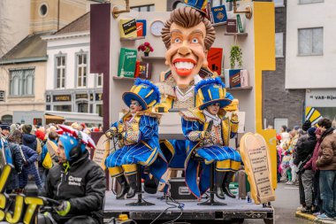 15-02-2026 Aalst yıllık karnaval geçidi sokaklarda