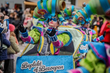 15-02-2026 Aalst yıllık karnaval geçidi sokaklarda