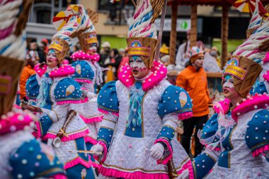 15-02-2026 Aalst yıllık karnaval geçidi sokaklarda