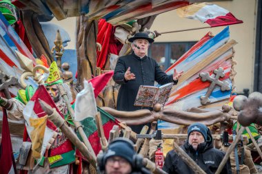 15-02-2026 Aalst yıllık karnaval geçidi sokaklarda