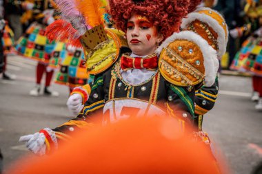 15-02-2026 Aalst yıllık karnaval geçidi sokaklarda
