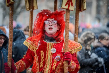 15-02-2026 Aalst yıllık karnaval geçidi sokaklarda