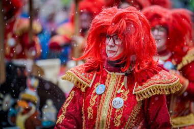 15-02-2026 Aalst yıllık karnaval geçidi sokaklarda