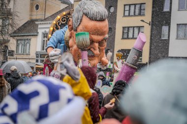 15-02-2026 Aalst yıllık karnaval geçidi sokaklarda