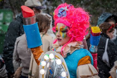 15-02-2026 Aalst yıllık karnaval geçidi sokaklarda