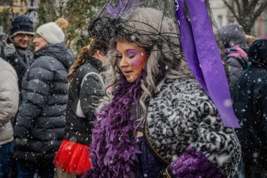 15-02-2026 Aalst yıllık karnaval geçidi sokaklarda