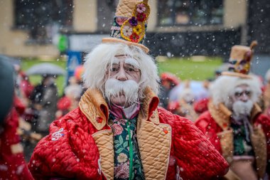 15-02-2026 Aalst yıllık karnaval geçidi sokaklarda
