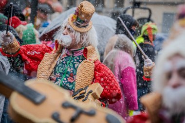 15-02-2026 Aalst yıllık karnaval geçidi sokaklarda
