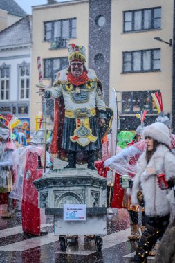 15-02-2026 Aalst yıllık karnaval geçidi sokaklarda