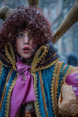 15-02-2026 Aalst yıllık karnaval geçidi sokaklarda