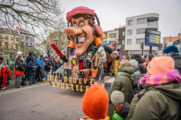 15-02-2026 Aalst yıllık karnaval geçidi sokaklarda