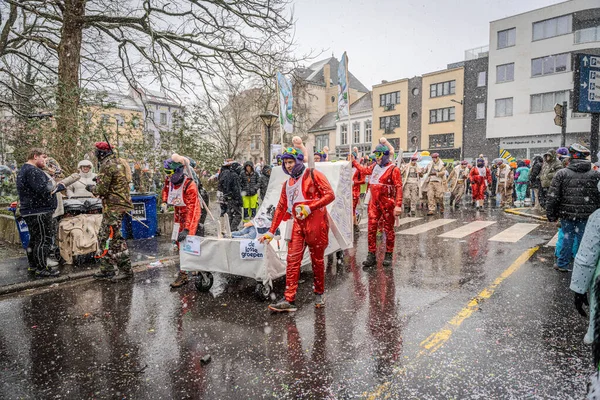 15-02-2026 Aalst yıllık karnaval geçidi sokaklarda