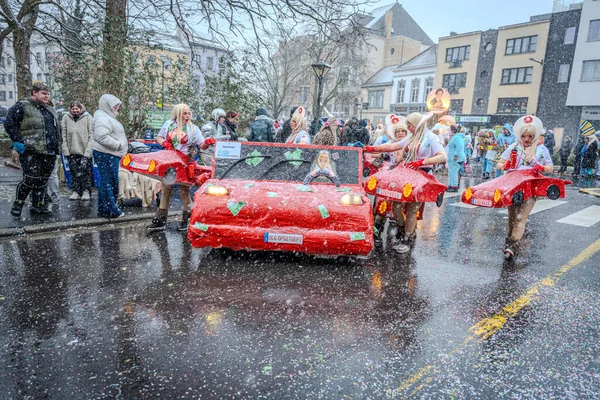 15-02-2026 Aalst yıllık karnaval geçidi sokaklarda