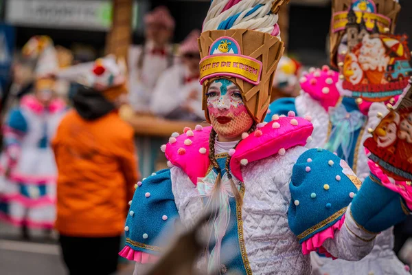 15-02-2026 Aalst yıllık karnaval geçidi sokaklarda