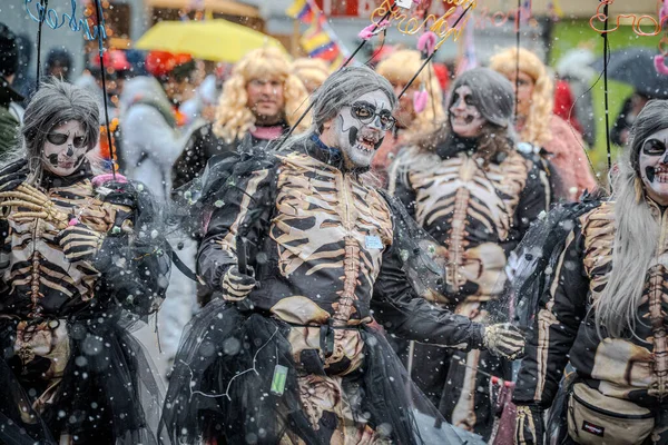 15-02-2026 Aalst yıllık karnaval geçidi sokaklarda