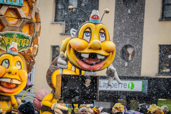 15-02-2026 Aalst yıllık karnaval geçidi sokaklarda